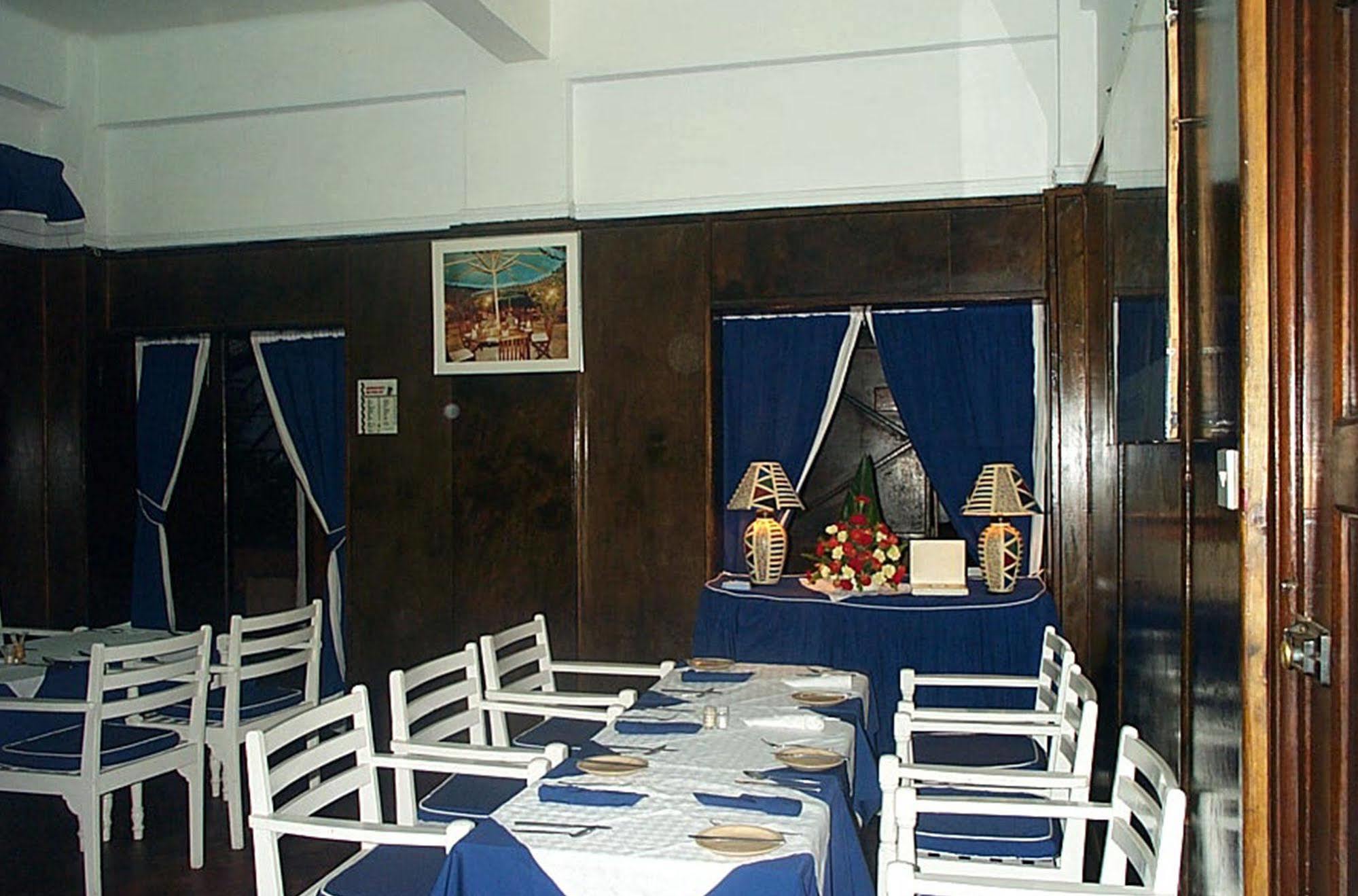 The Oakwood Hotel Nairobi Exterior foto
